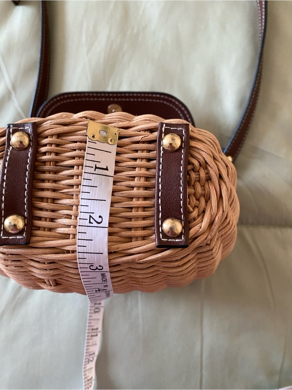 Tommy Bahama Woven Rattan Crossbody Bag with Dark Brown Leather Flap - Picture 9 of 12